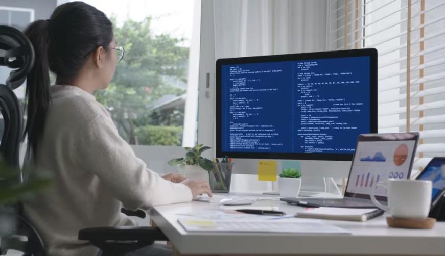 隆子县企业数字化解决方案:机器学习赋能商业模式升级的核心路径